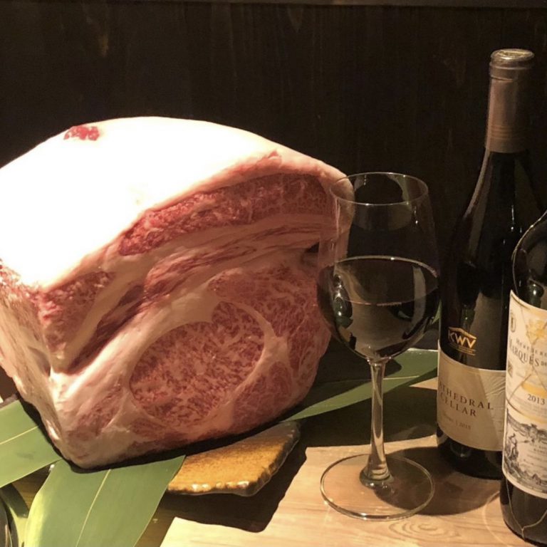 厳選黒毛和牛と50種類以上のワインを楽しめる完全個室焼肉店「NIKU蔵 YAKINIKU&WINE」 厳選黒毛和牛と50種類以上のワインを楽しめる完全個室焼肉店「NIKU蔵 YAKINIKU&WINE」